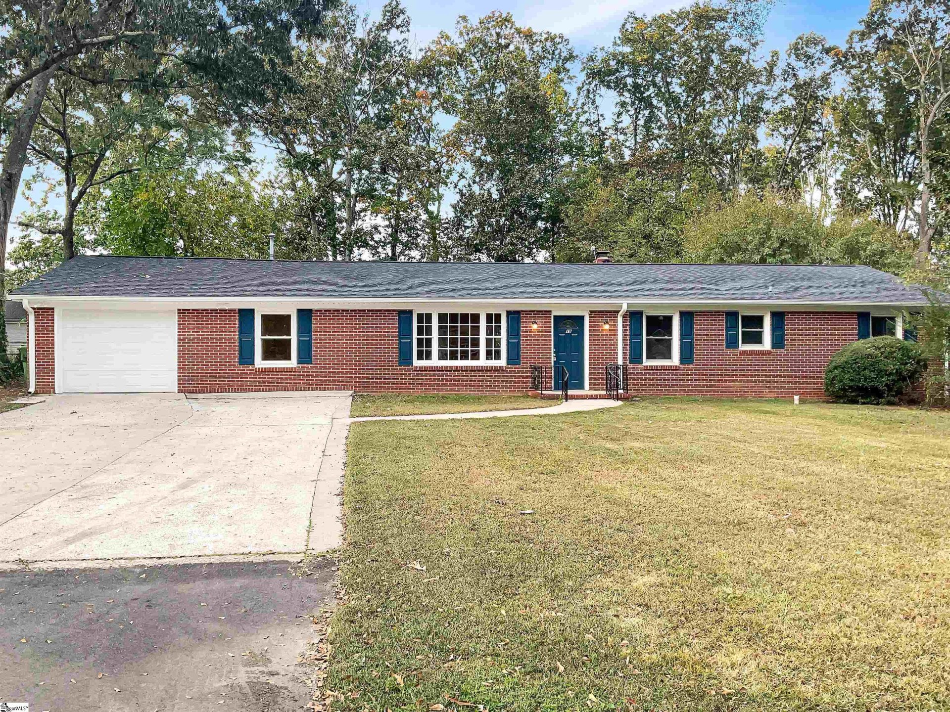 Property at 10 Ashwood Avenue, Greenville, SC 29607