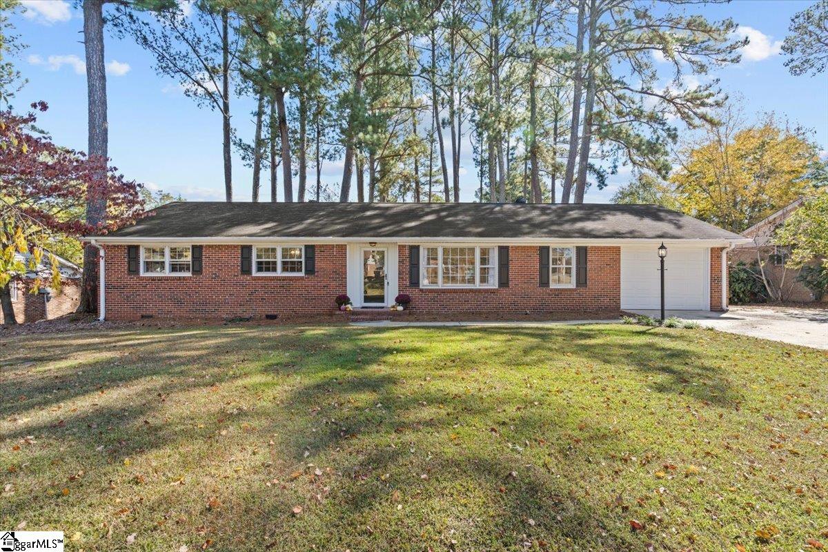 Property at 14 Ellesmere Drive, Greenville, SC 29615