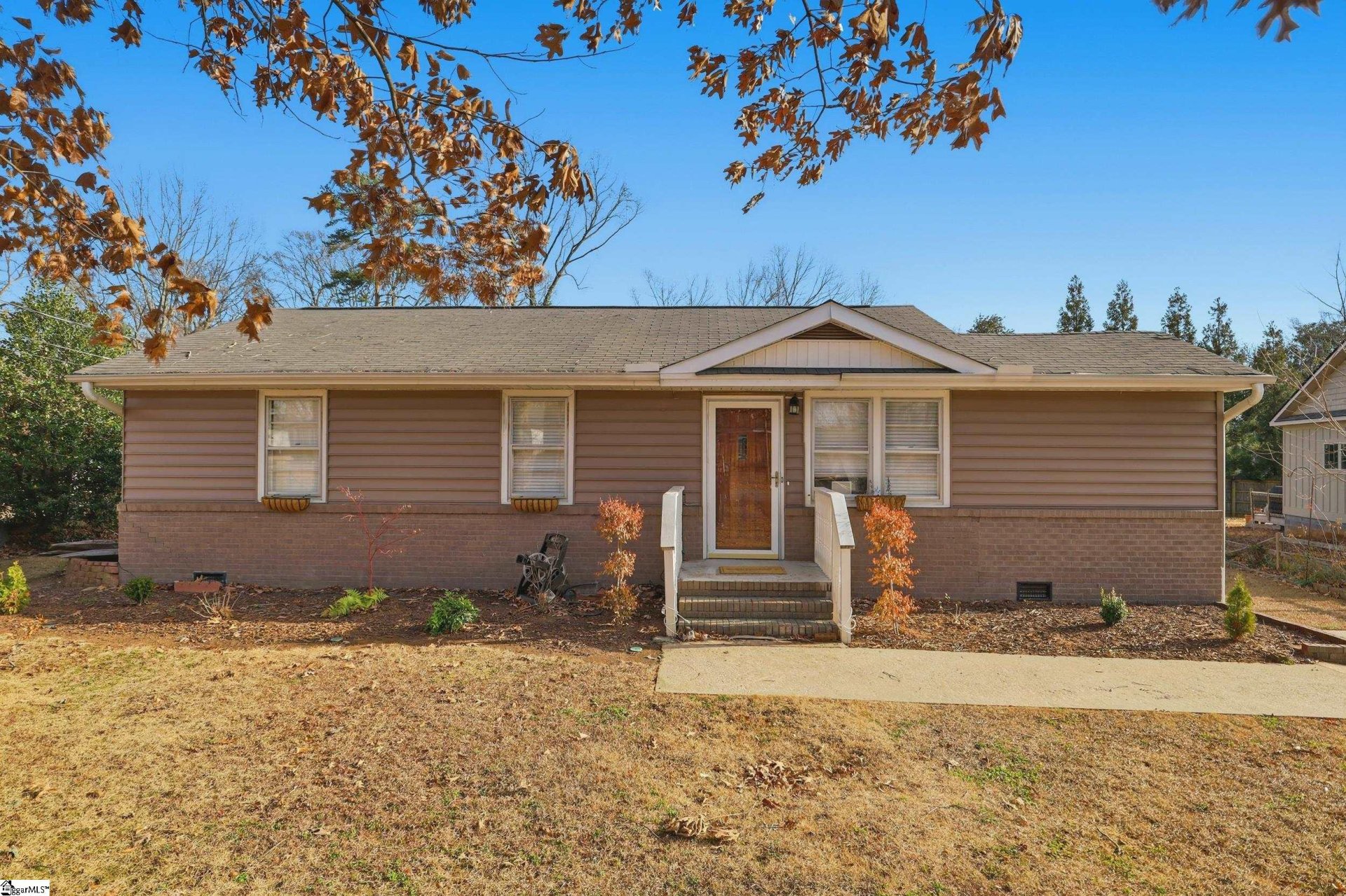 Laurel Heights, Greenville community