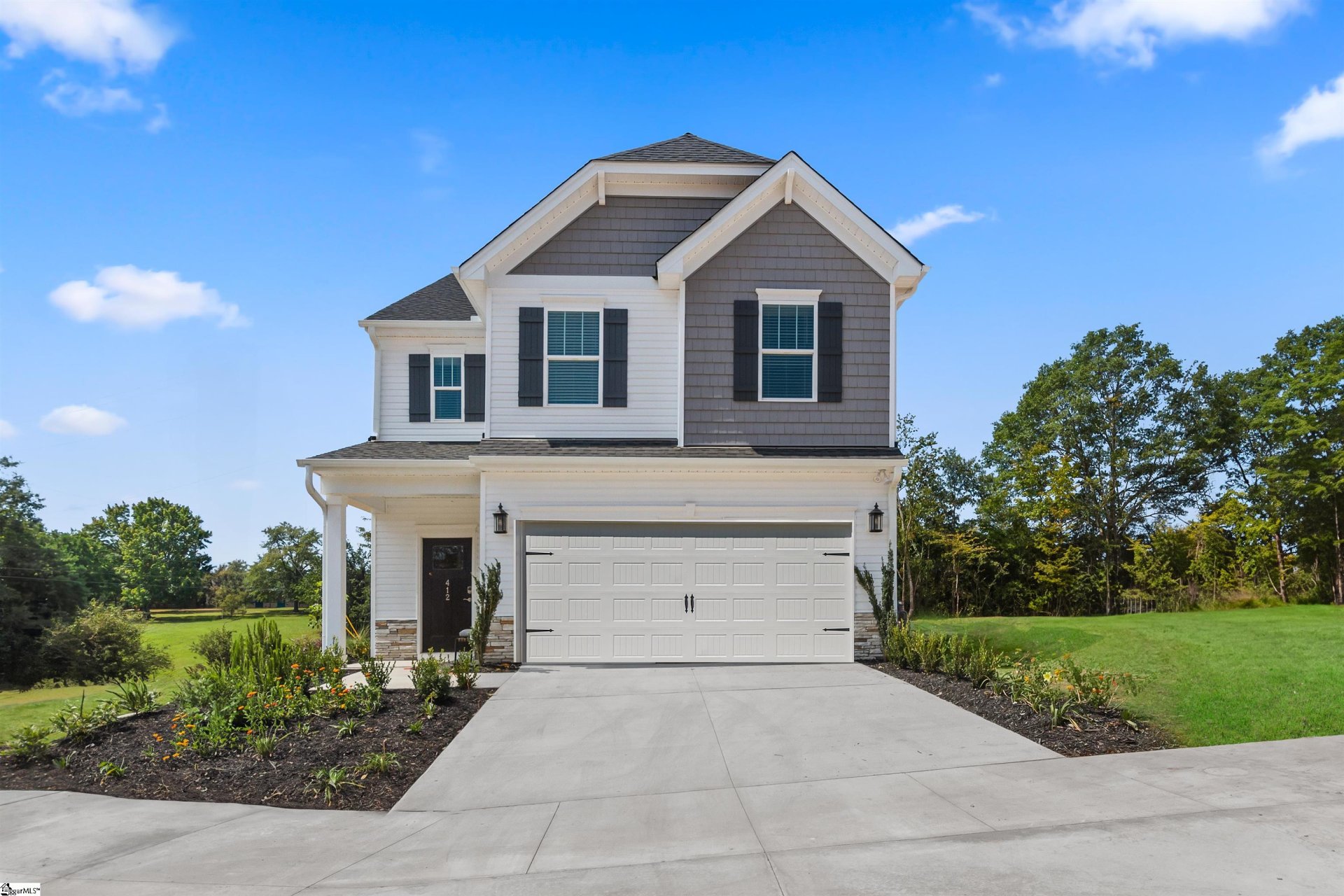 Bridgeport Commons, Greenville community