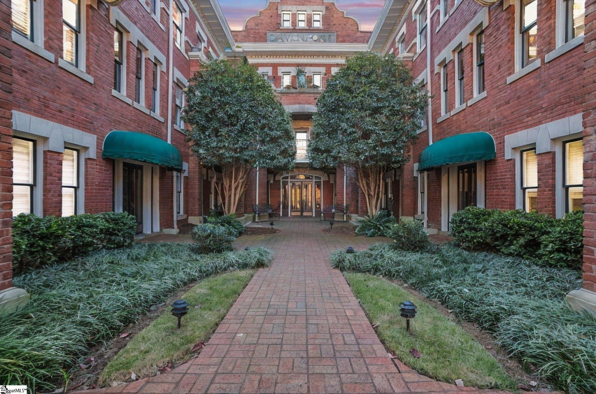 400 E Washington Street