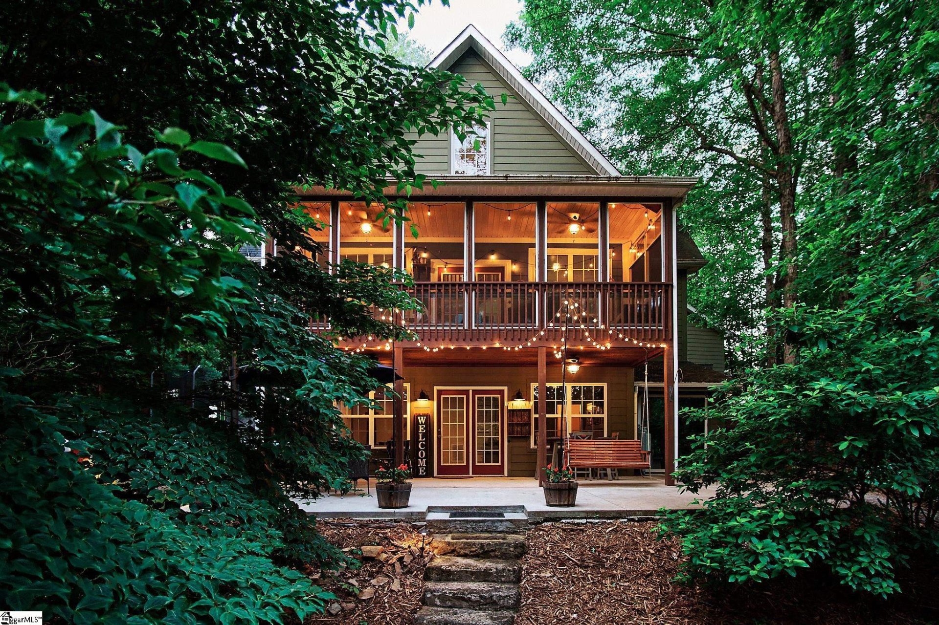 141 W Waters Edge Lane