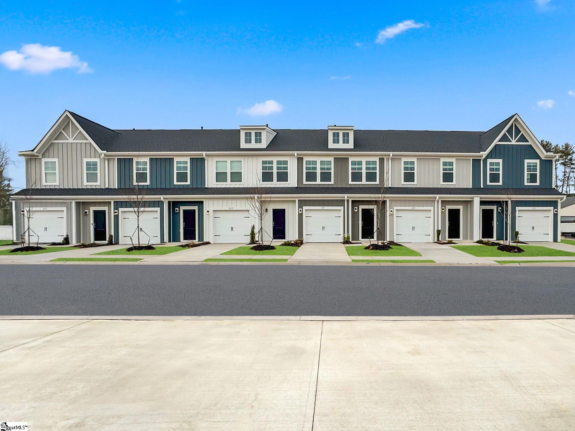 Amaris, Mauldin community