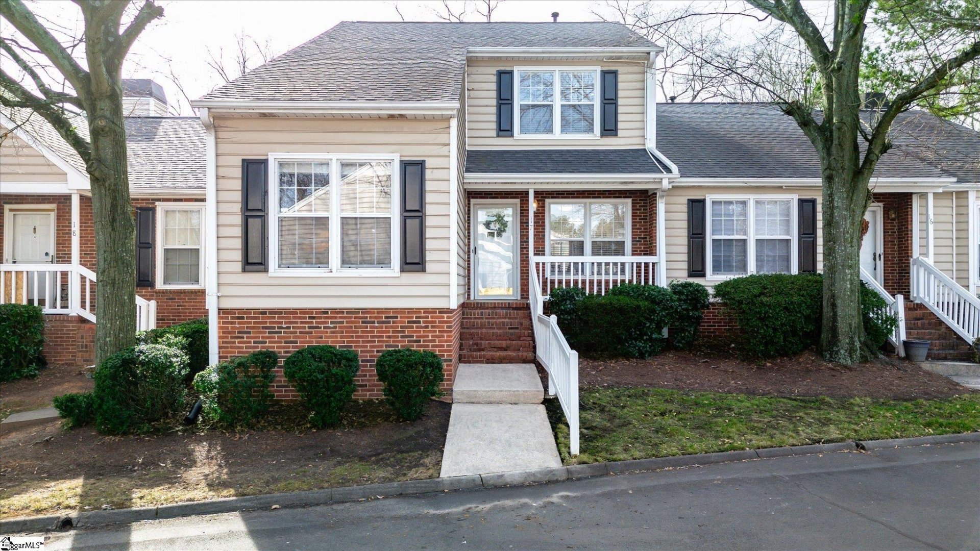 40 Wood Pointe Drive