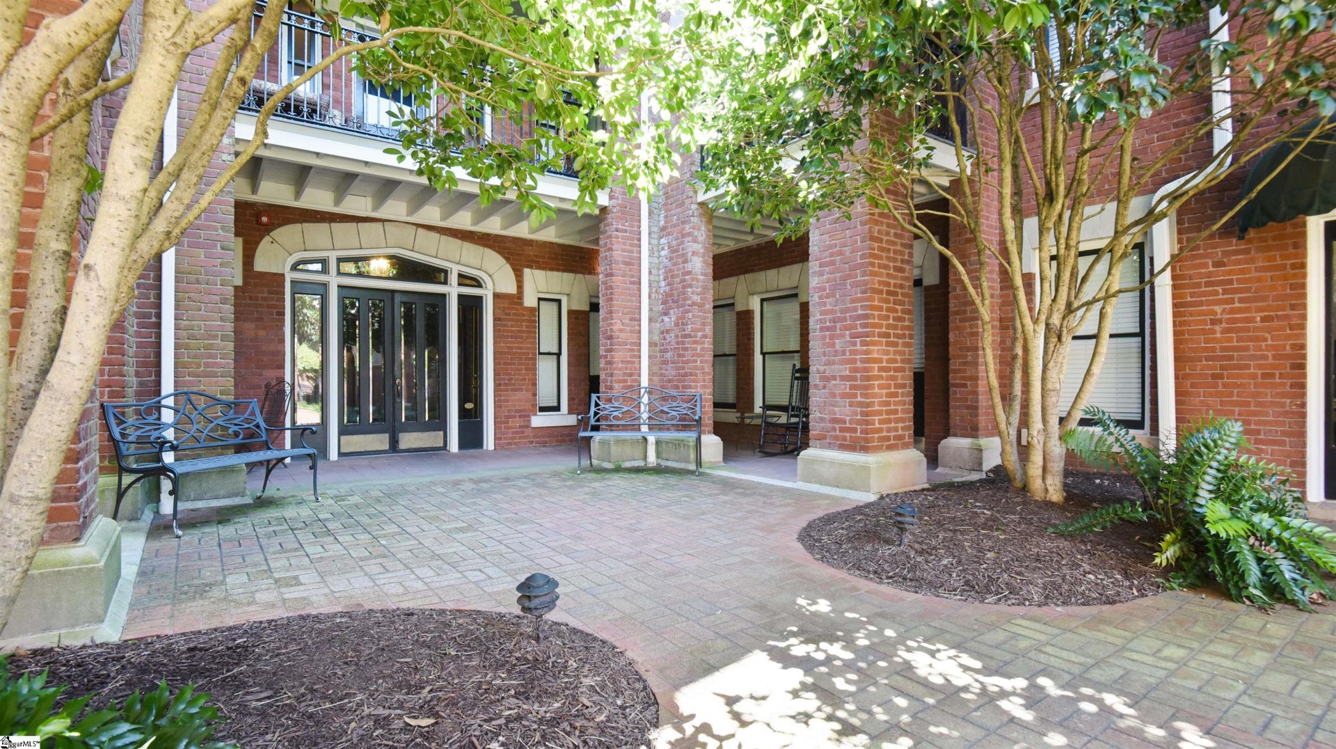 400 E Washington Street