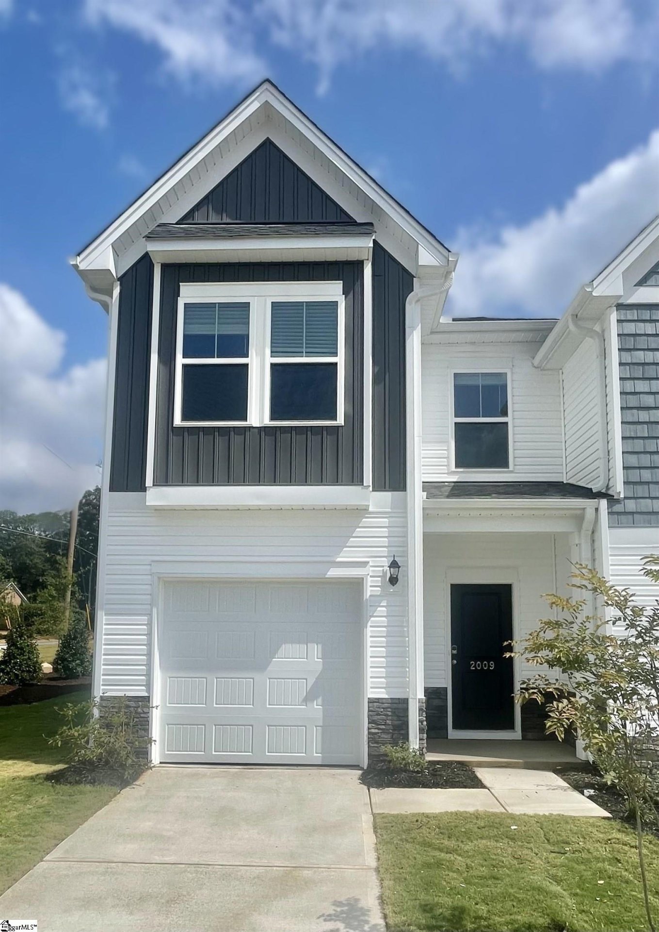 Trenton Place, Roebuck community