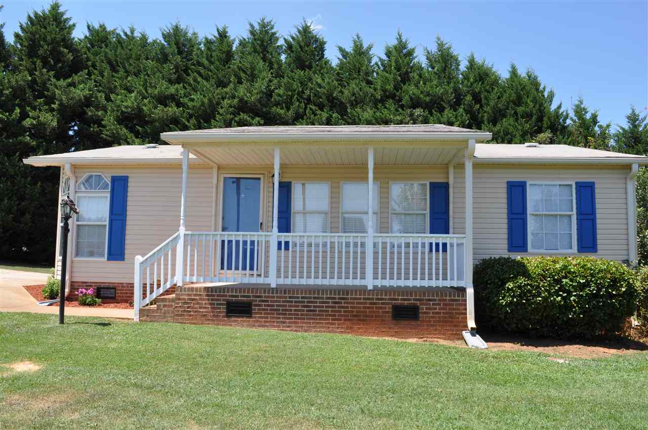 102 Falcon Ridge Dr.