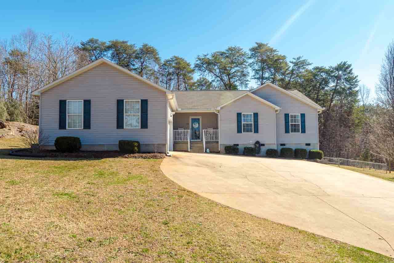 209 Anchors Away Dr.