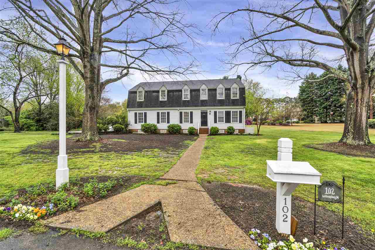 102 Williamsburg Drive