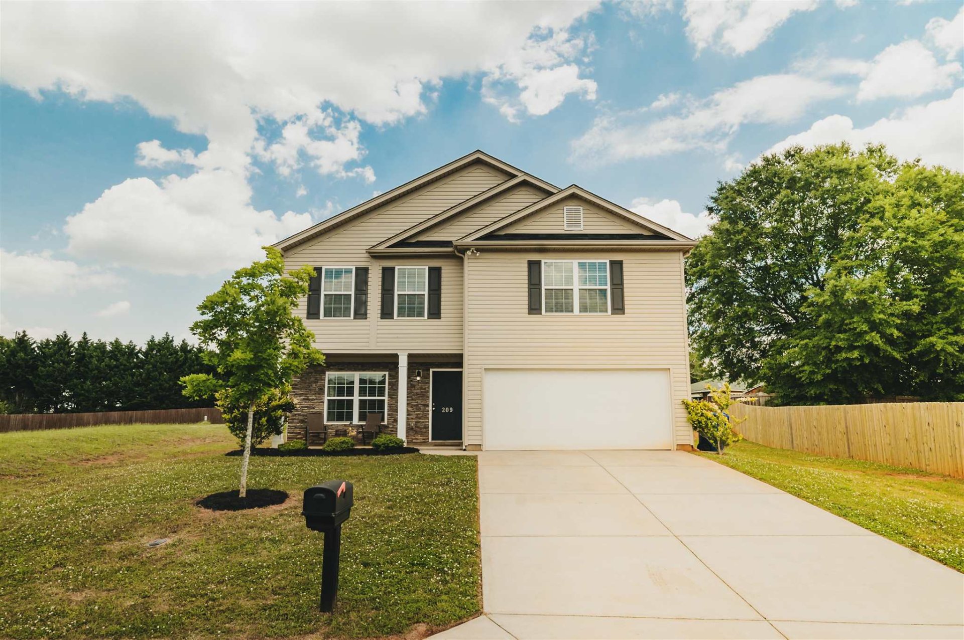 209 Pomegranate Lane