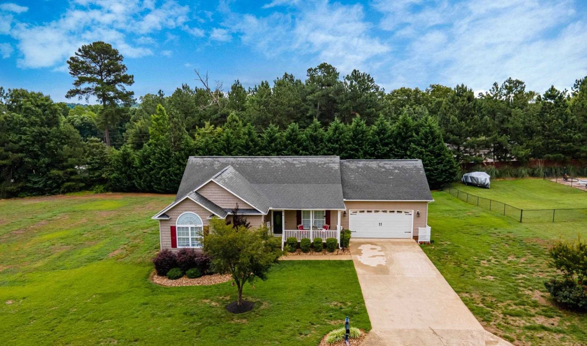 816 Shaftsbury Trail