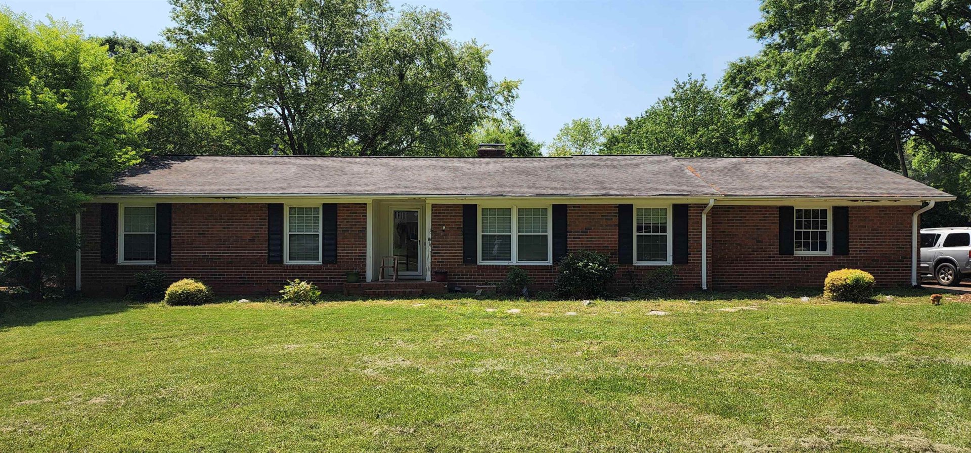 112 Thunderbird Place