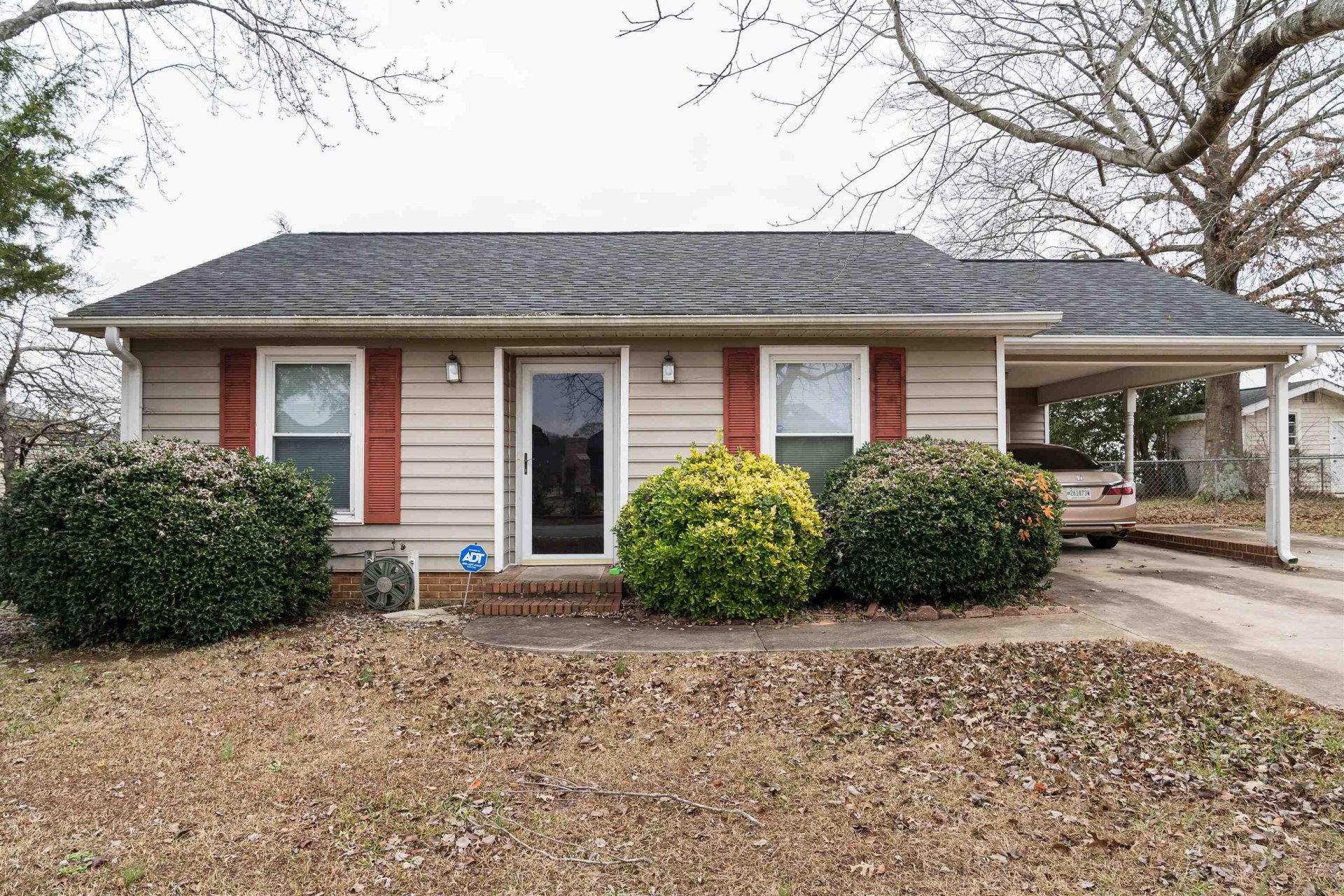 1075 Southfield Street