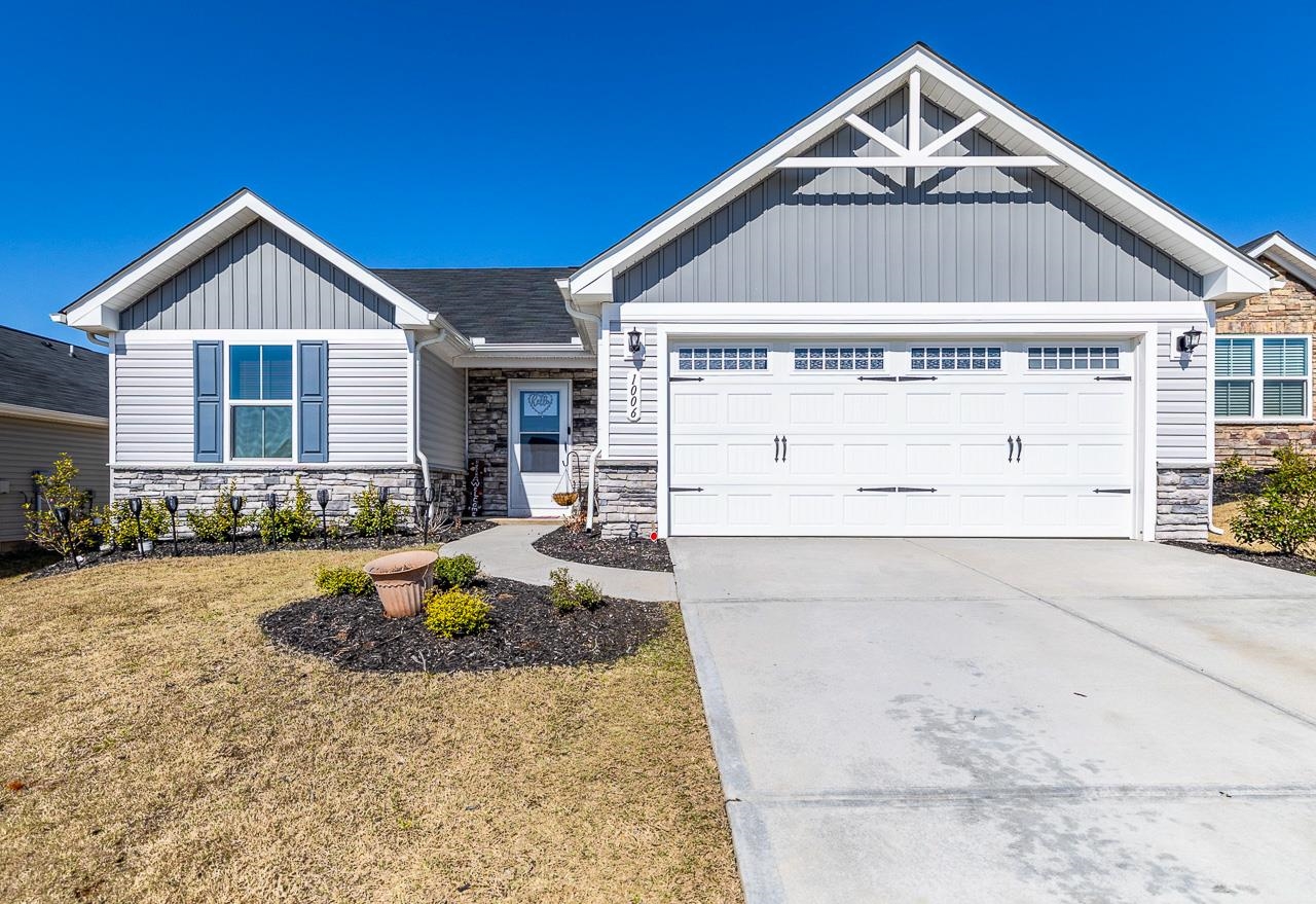 1006 Hunter Green Lane