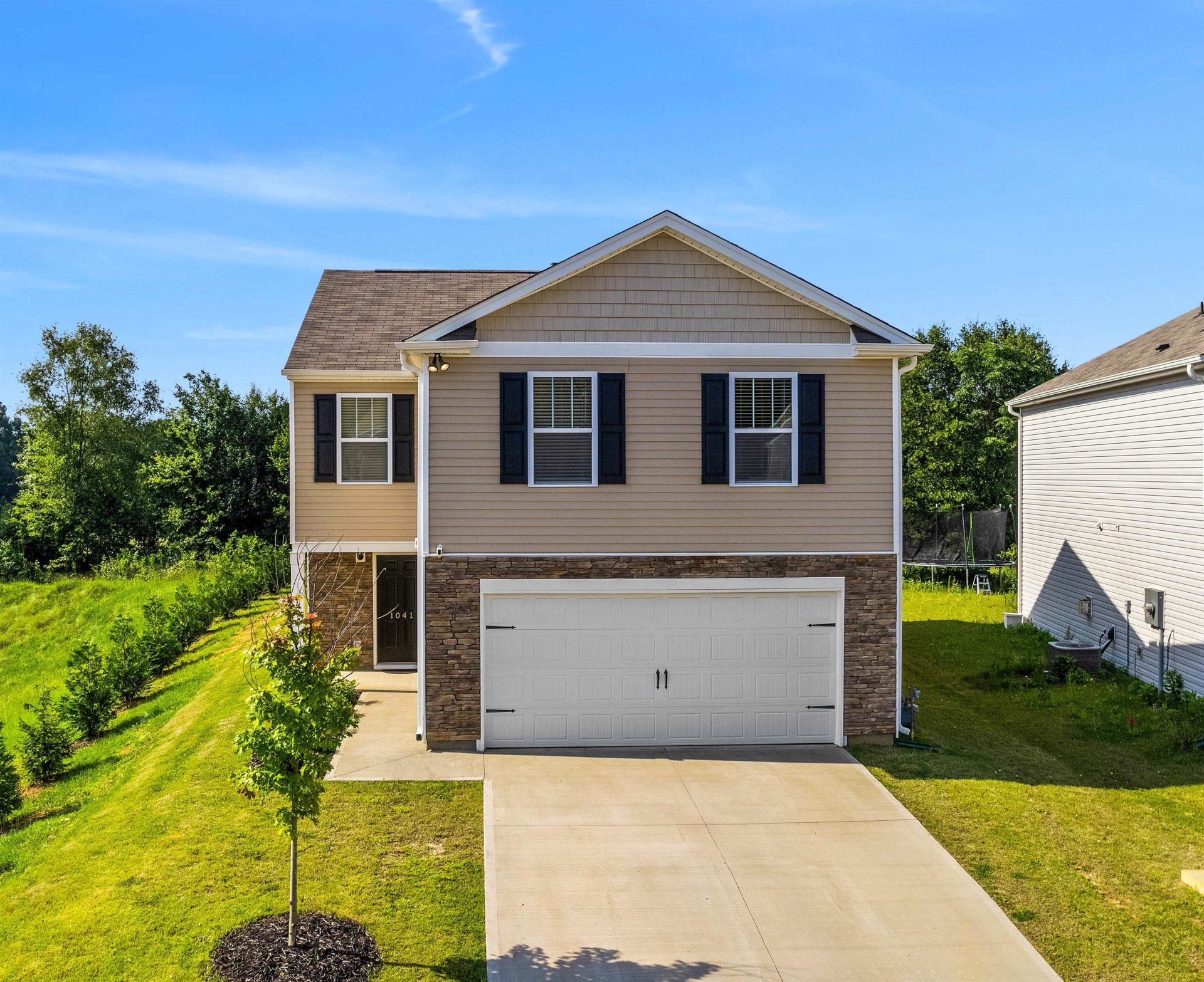1041 Bridlebrook Trail