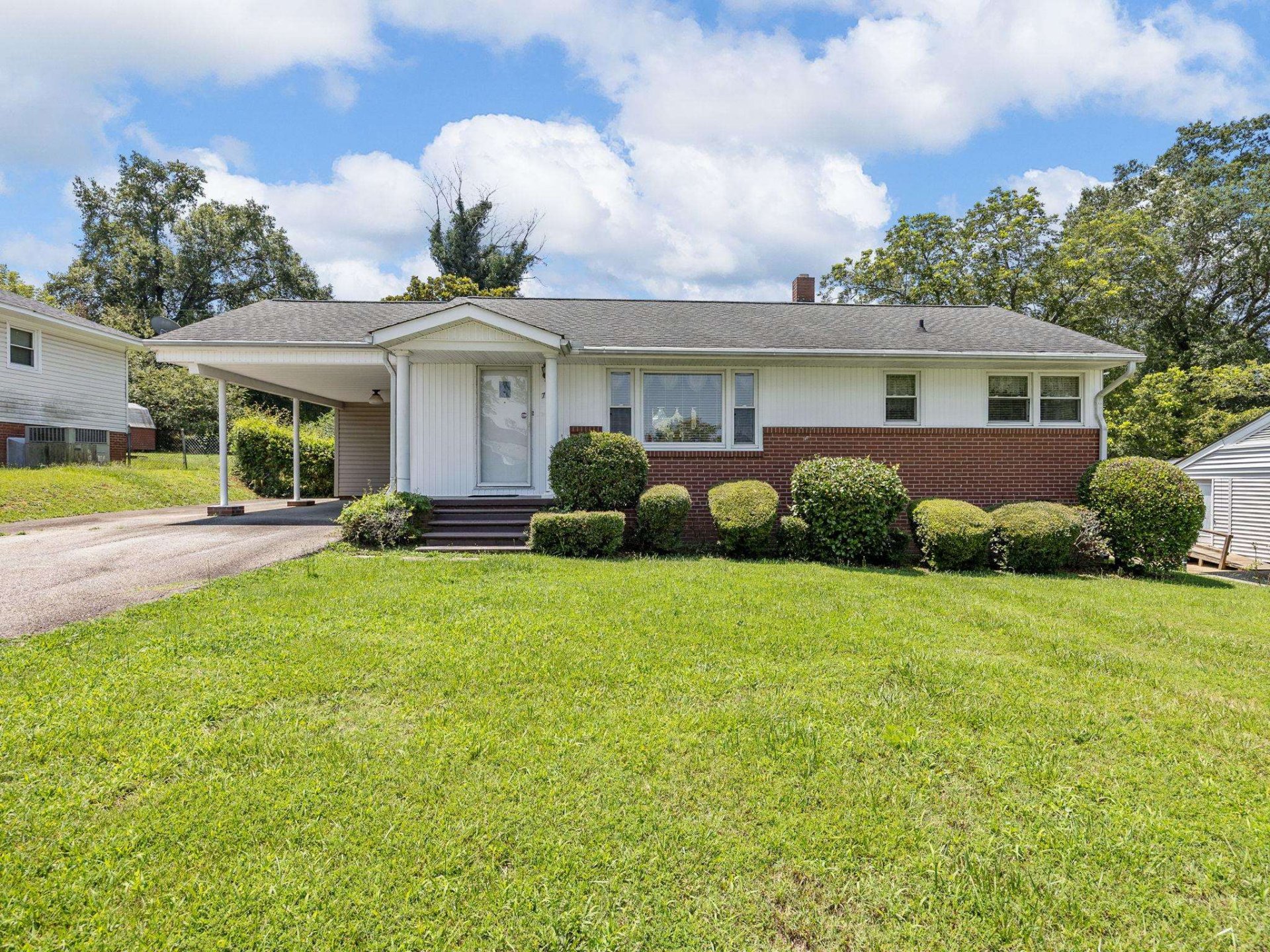 711 Springhill Avenue