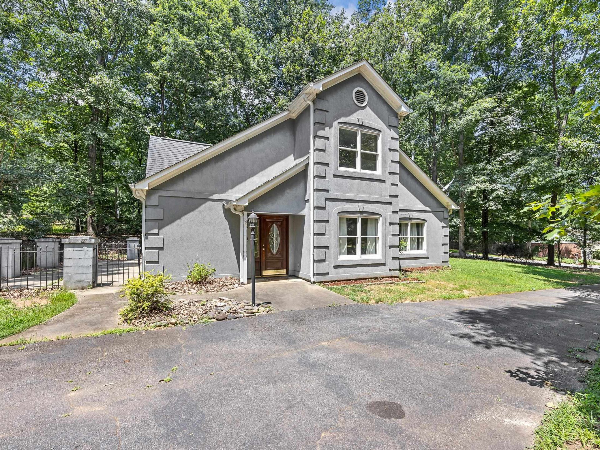 1231 Deerfield Drive