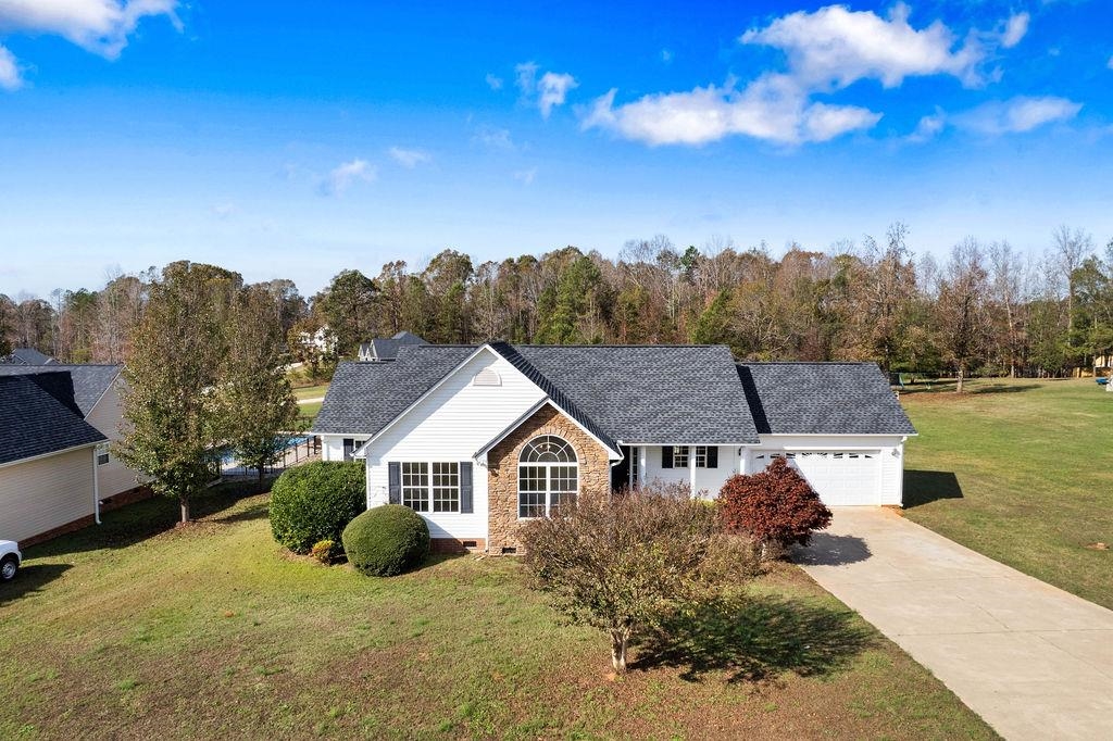 825 W River Grove Circle