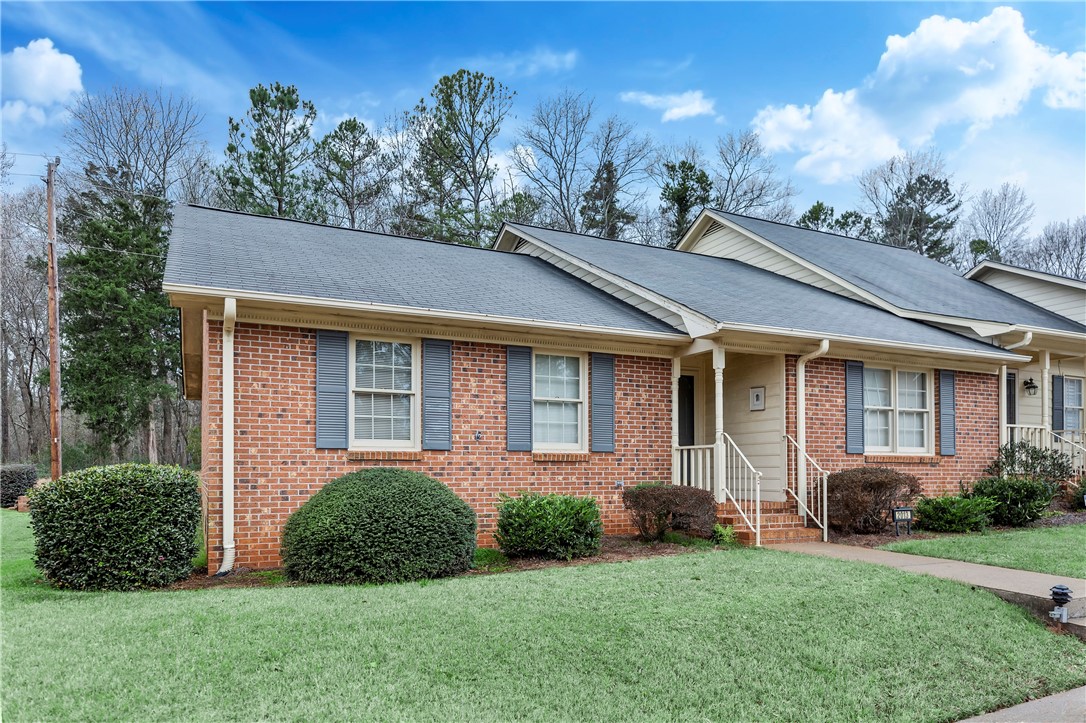 2013 Cardinal Park Drive