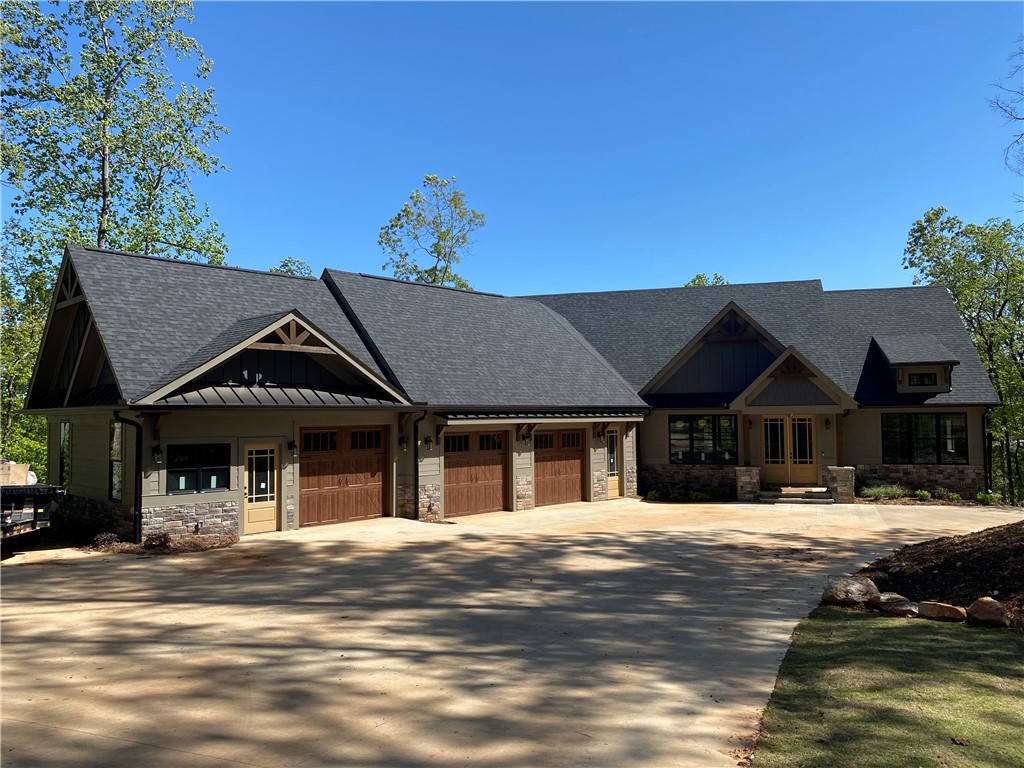 116 Rollingwood Drive