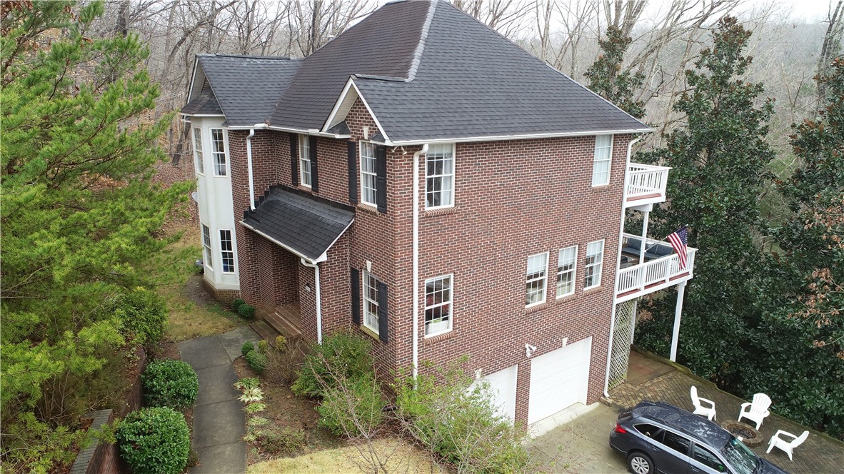 207 Sandy Point Drive