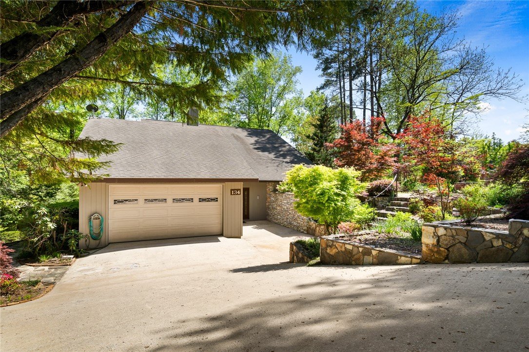 134 Hickory Cove Road