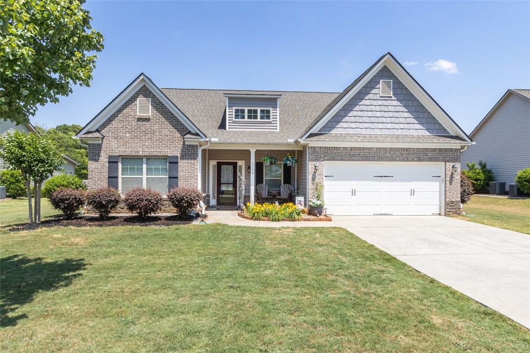 1034 Drakes Crossing