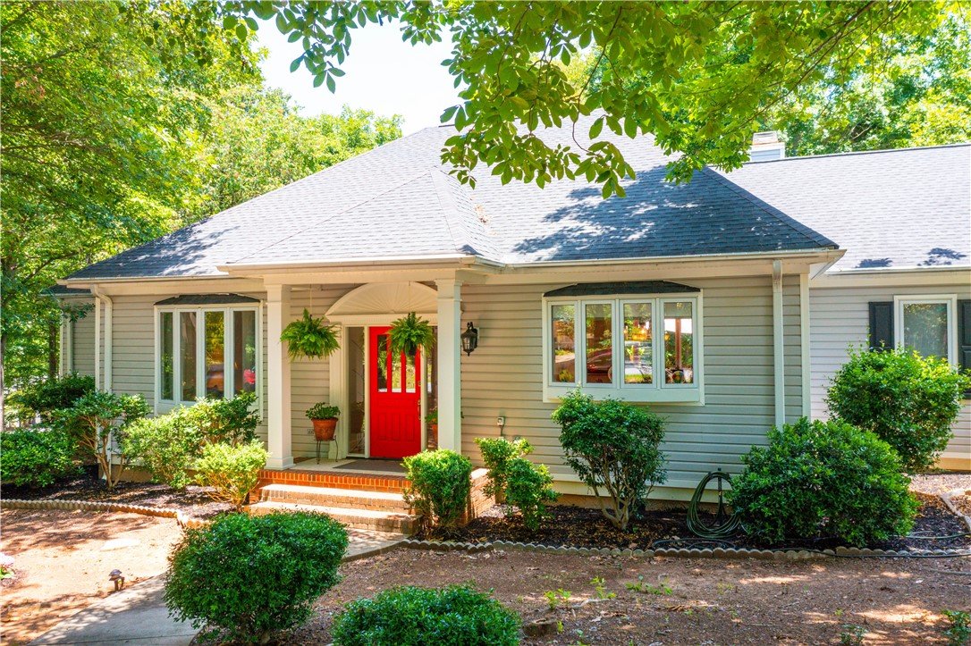 111 Beacon Ridge Circle