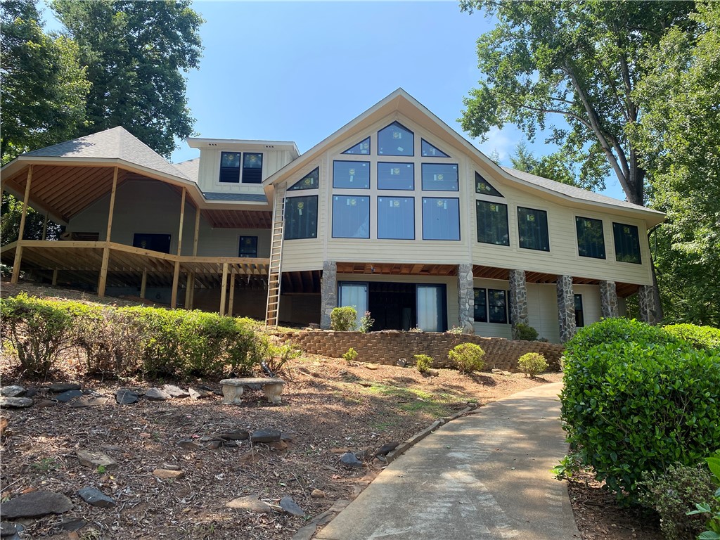 18035 Mallard Bend Road