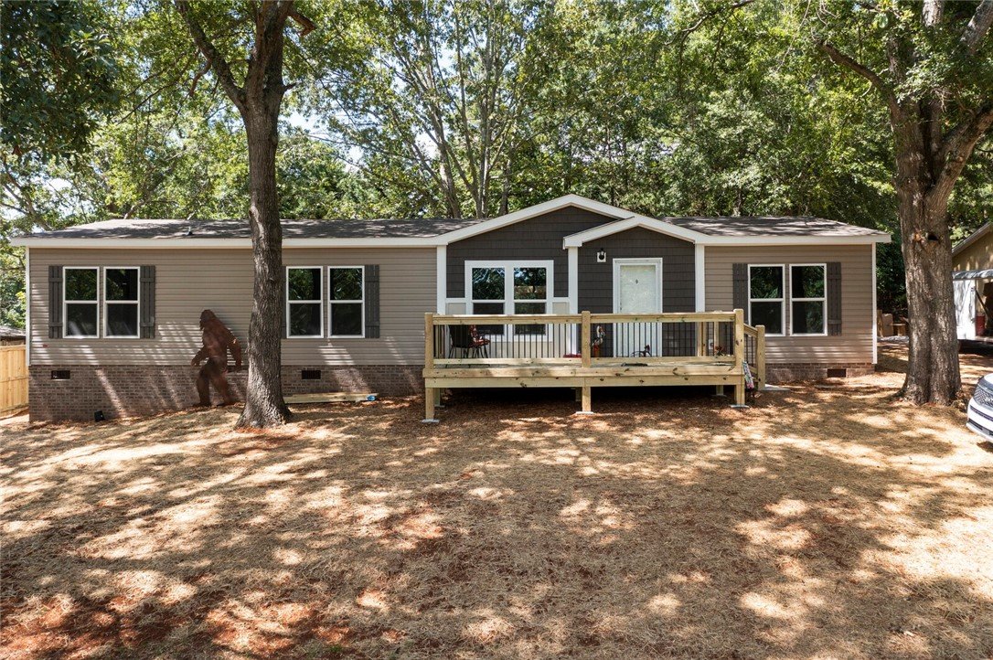 1211 Tugaloo Heights Circle