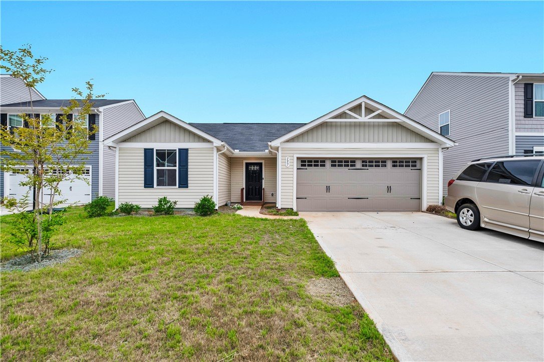 157 Queens Mill Court