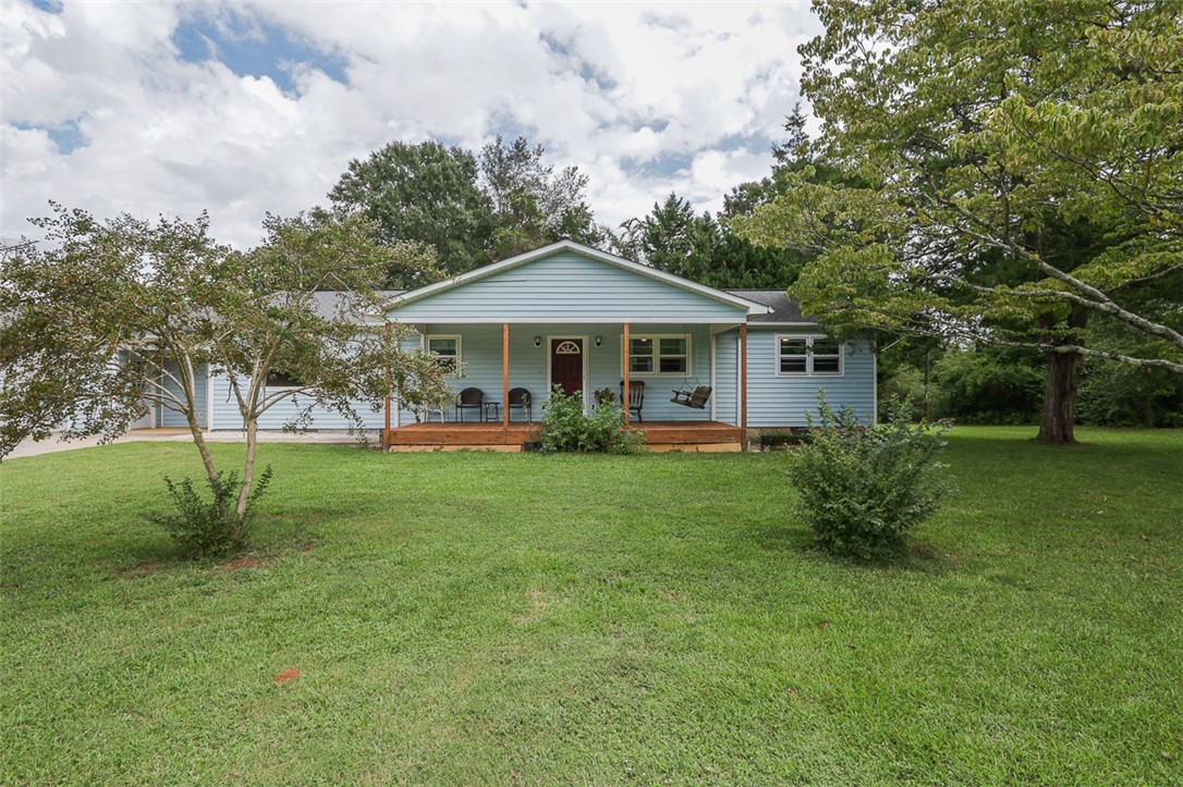 524 Greenbriar Drive