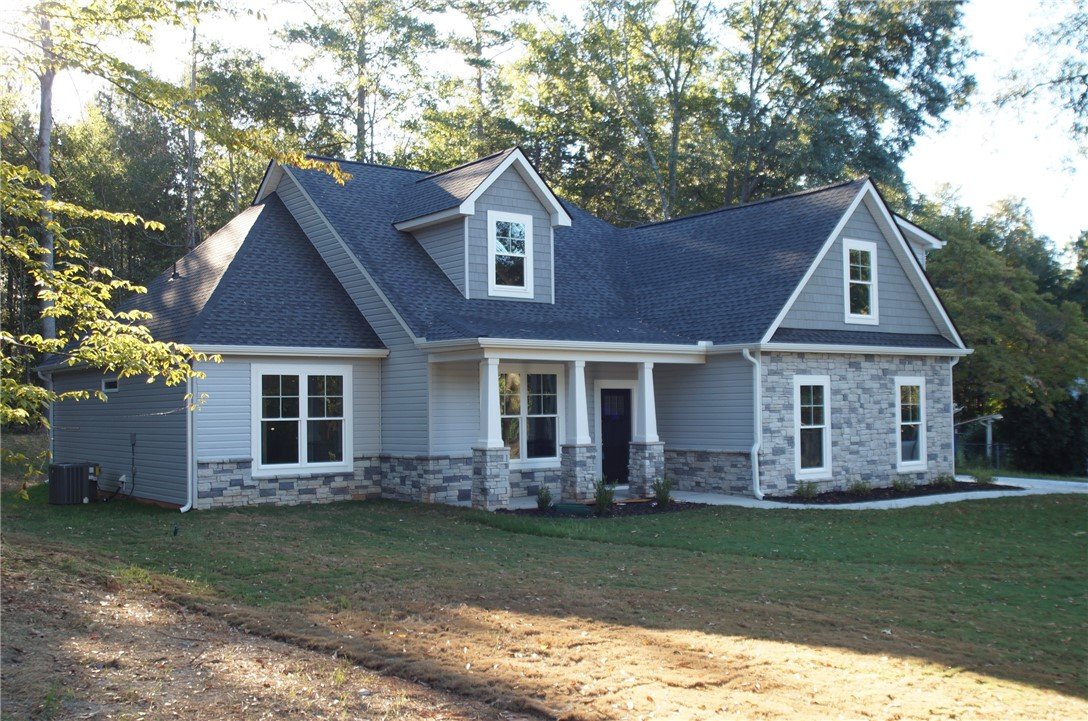 1566 Fort Hill Drive