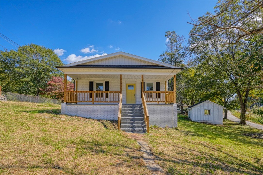 102 W Hamilton Street