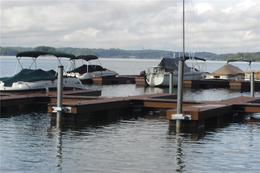 402 W Rockcliff Court