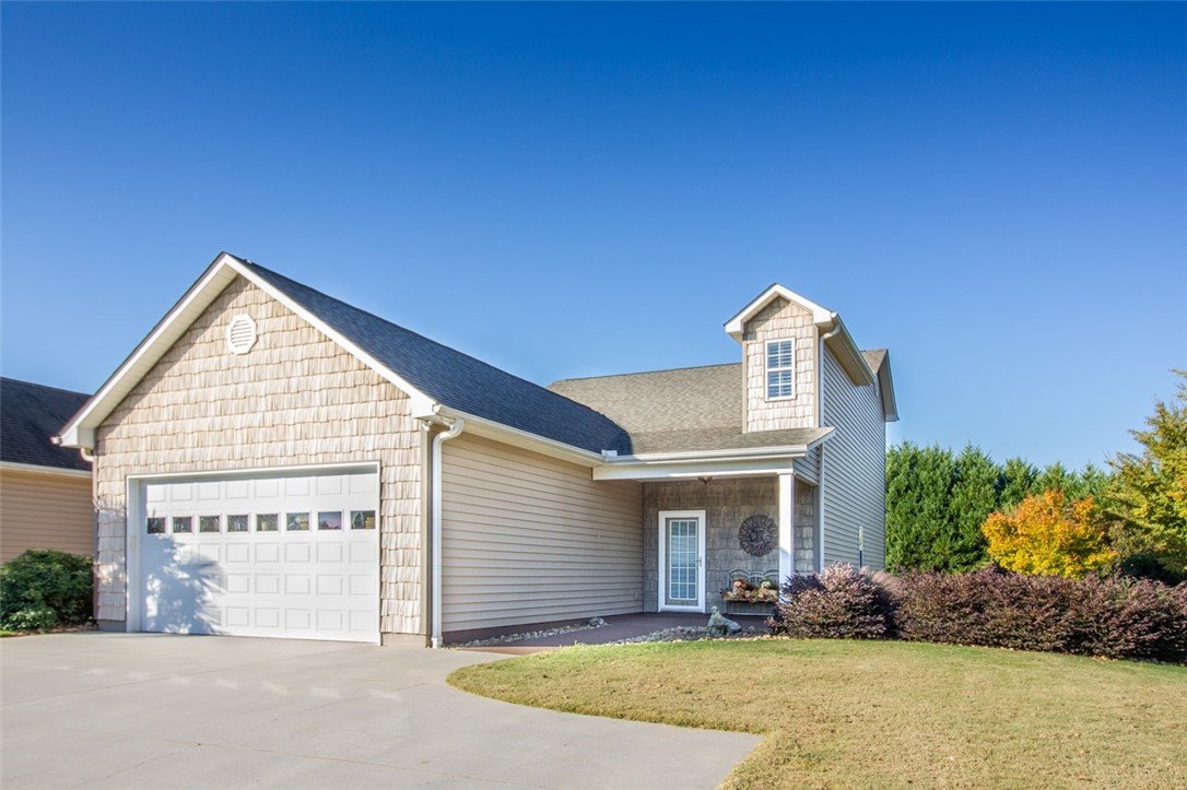 102 Harbour Springs Way