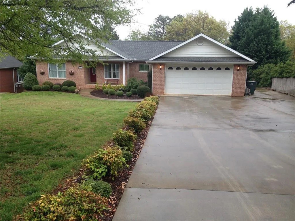 5009 Hermitage Drive