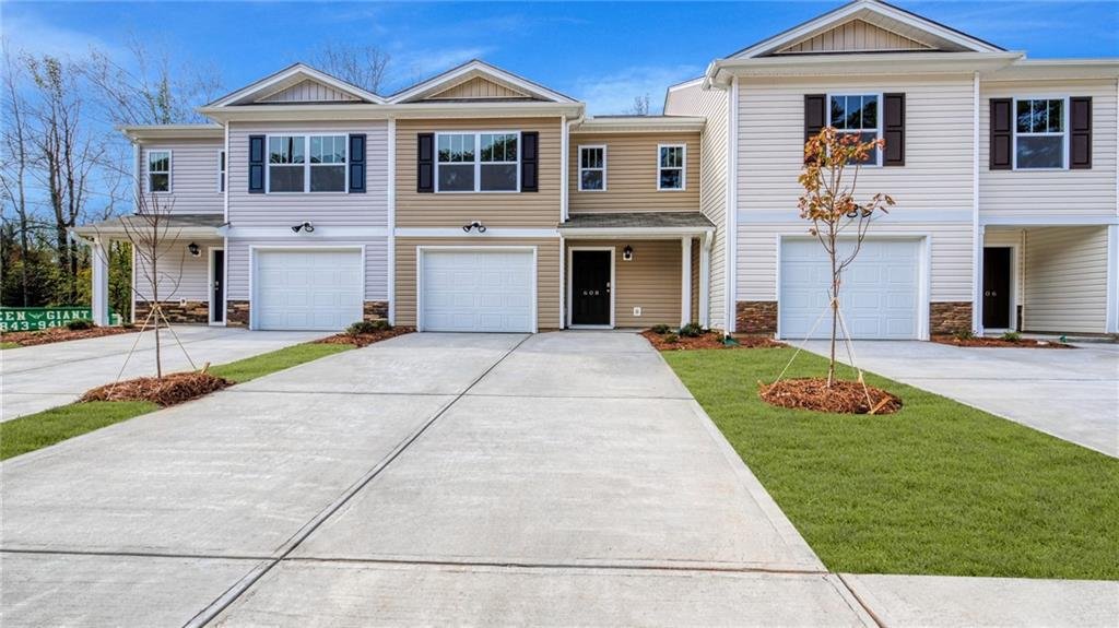 608 Oakmont Valley Trail