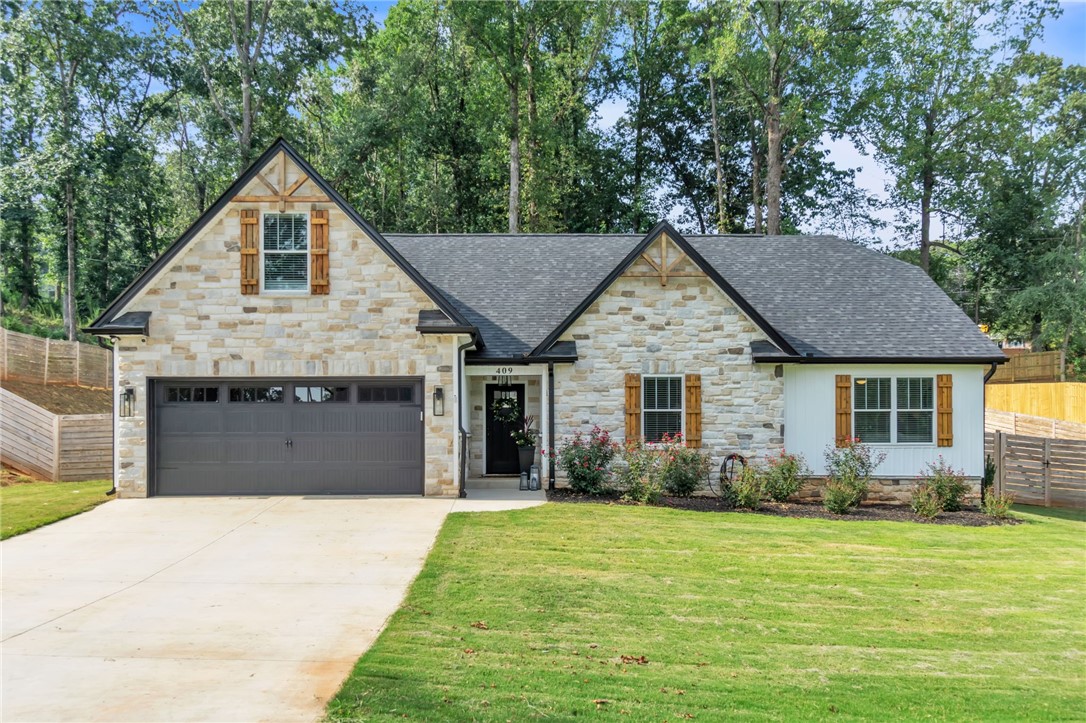 409 Little John Trail