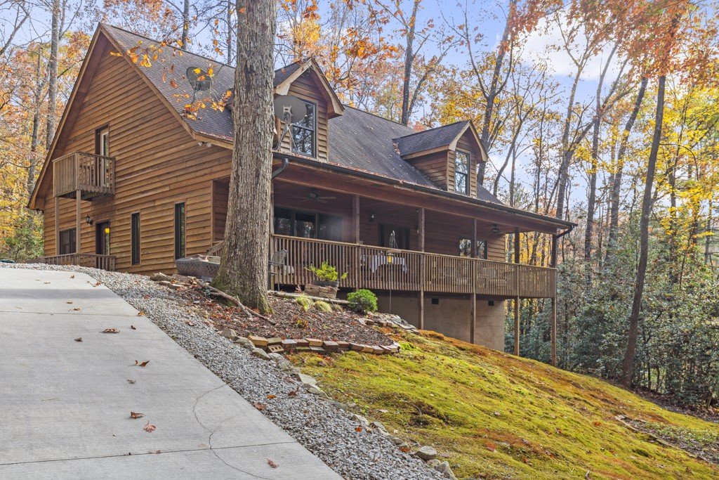 658 Chattooga Lake Road