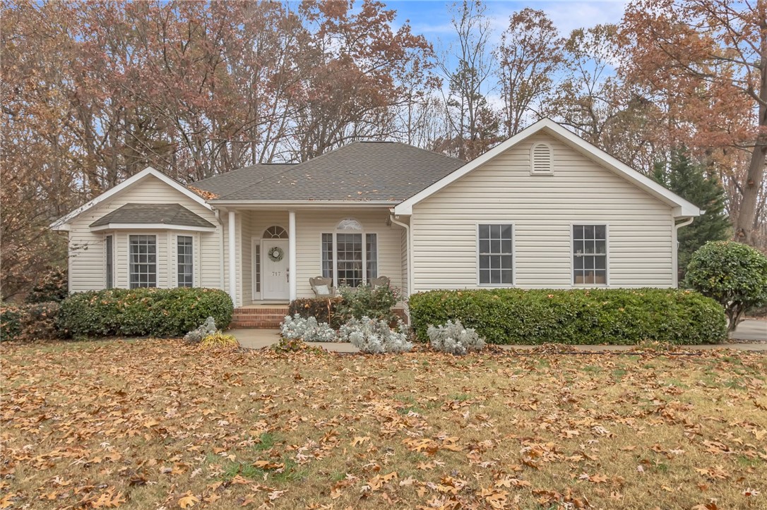 717 Sunny Shore Lane