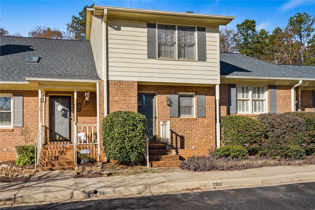 2009 Cardinal Park Drive