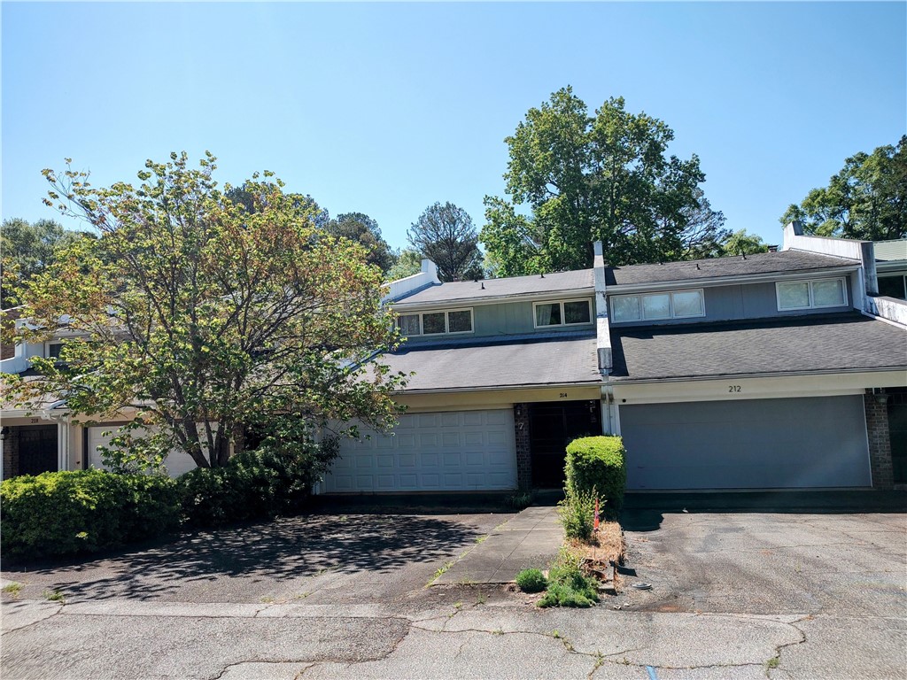 214 Holiday East Avenue