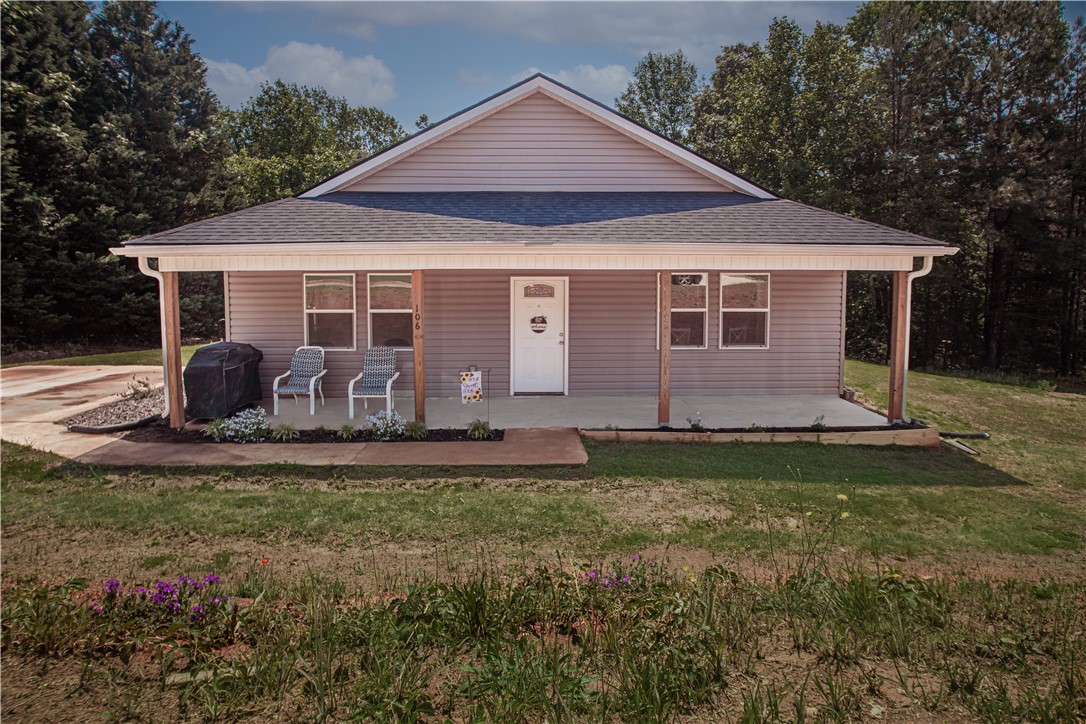 106 Golden Springs Lane