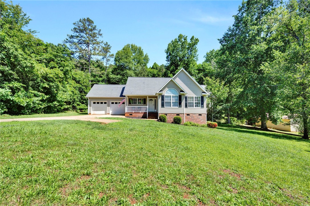 711 Sunny Shore Lane