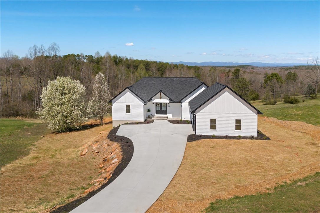 725 Hidden Falls Drive