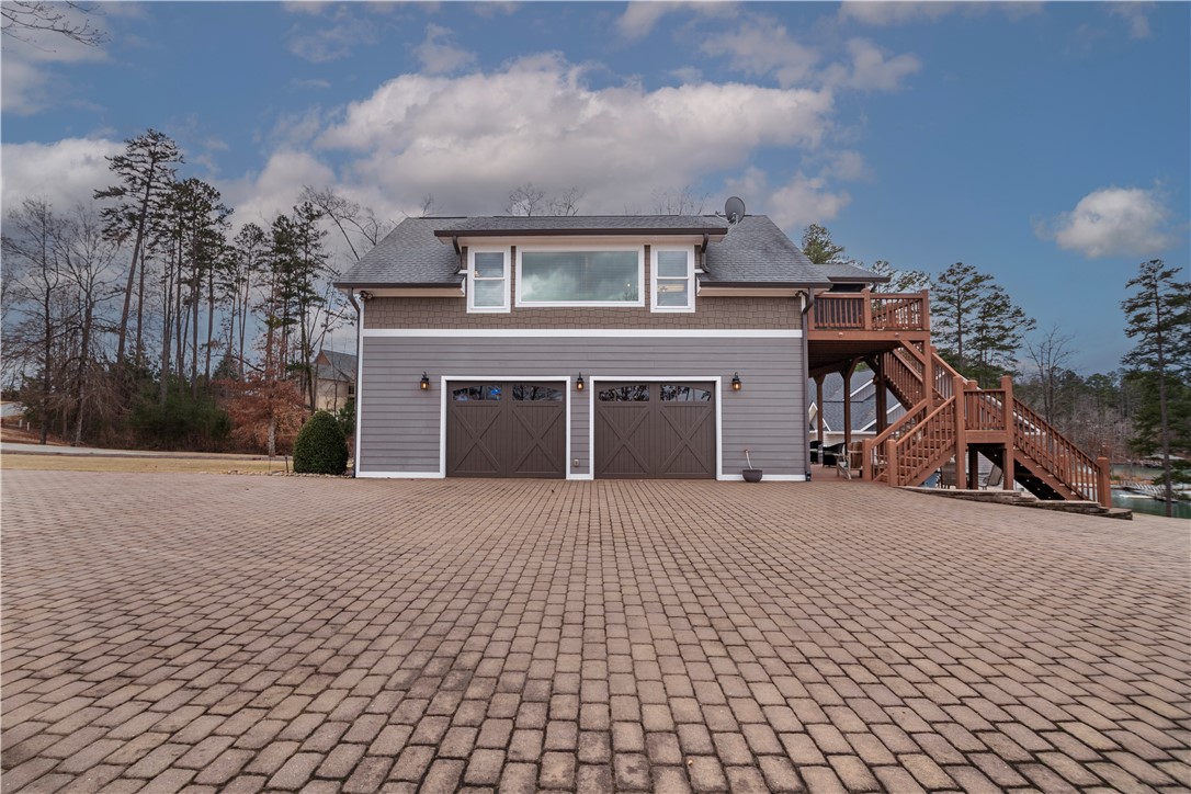 815 Barefoot Cove Drive