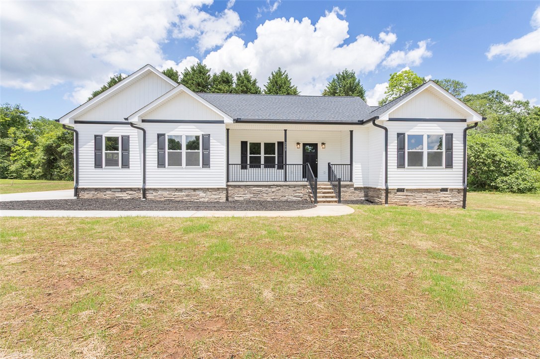 208 Silver Lane Circle