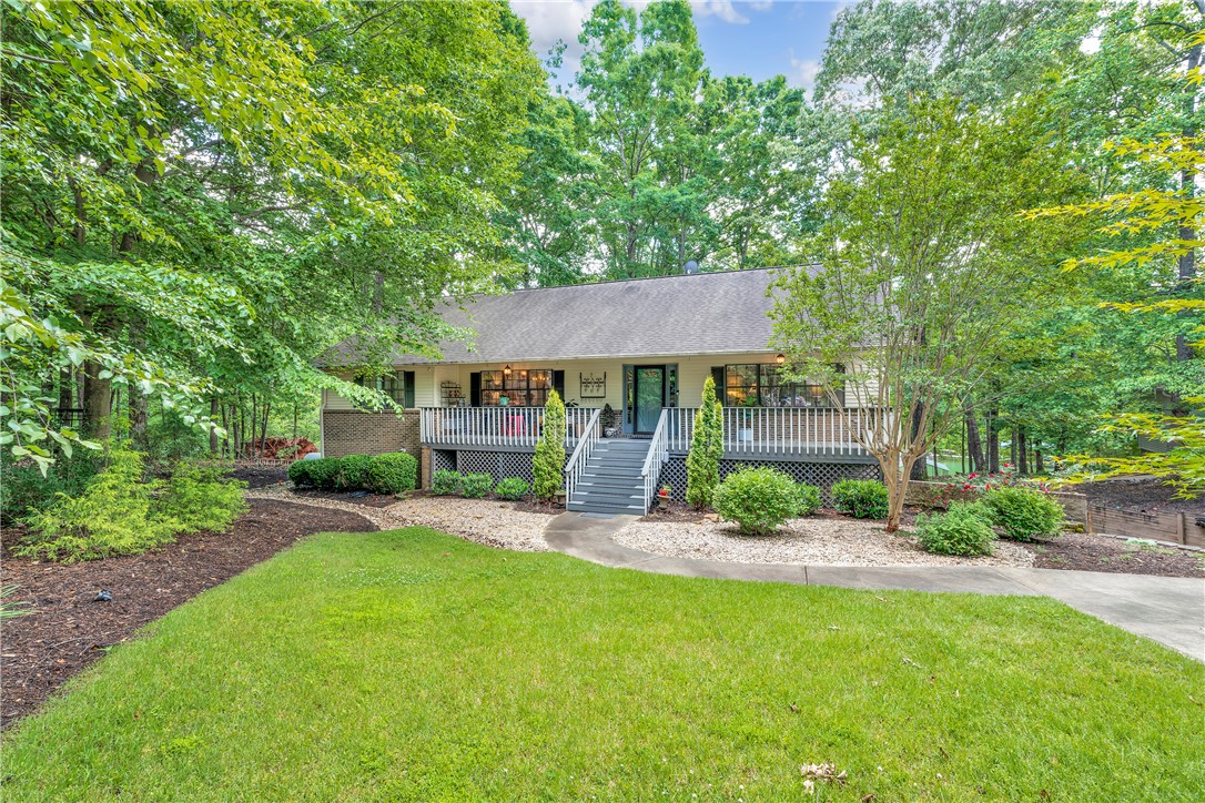 Property image 1 at 345 Oconee Avenue, Westminster, SC 29693