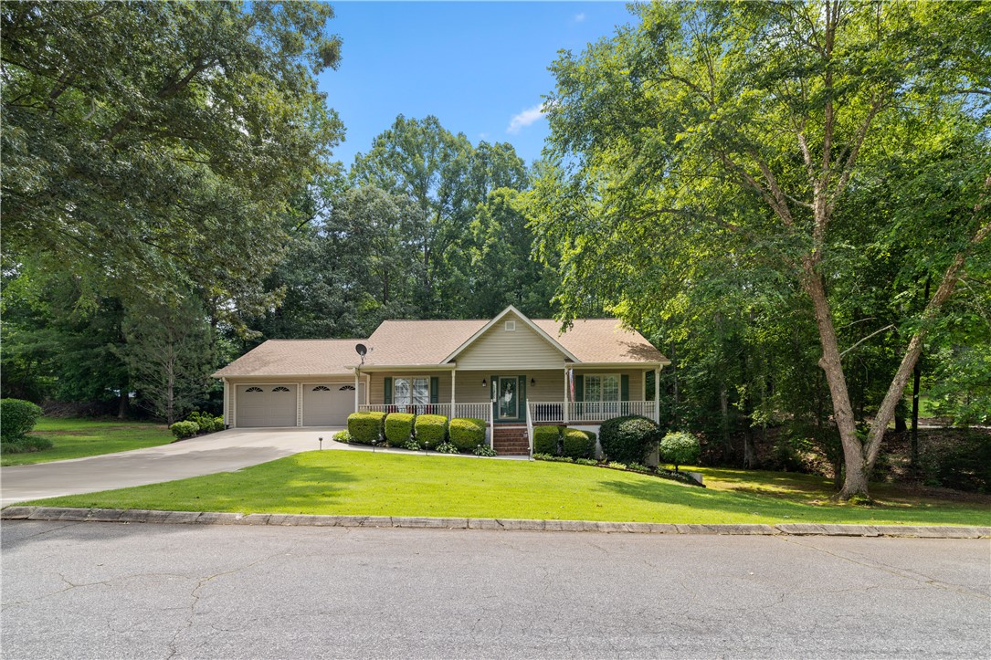 Property image 1 at 15067 Beacon Ridge Drive, Seneca, SC 29678